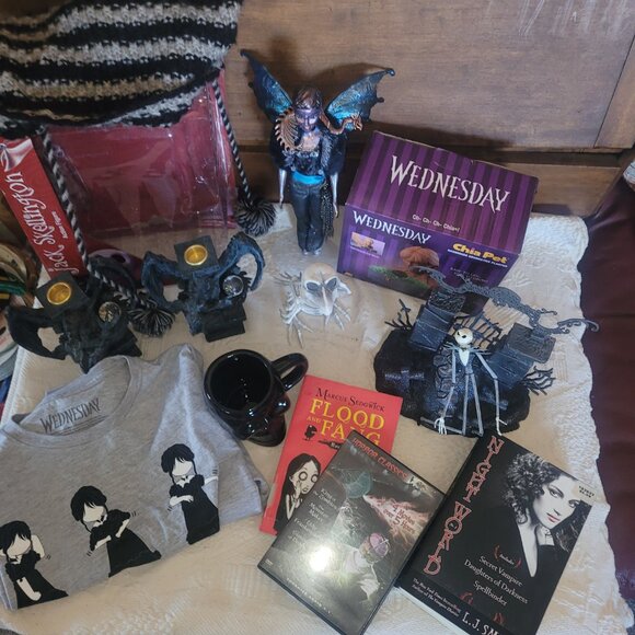 Goth Lot Jack Skellington & Wednesday Addams READ - Picture 8 of 17
